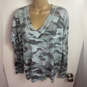 27 Miles 100% Cashmere Camo Print V-Neck Ribbed Cuffs & Neck Soft Sweater Size L